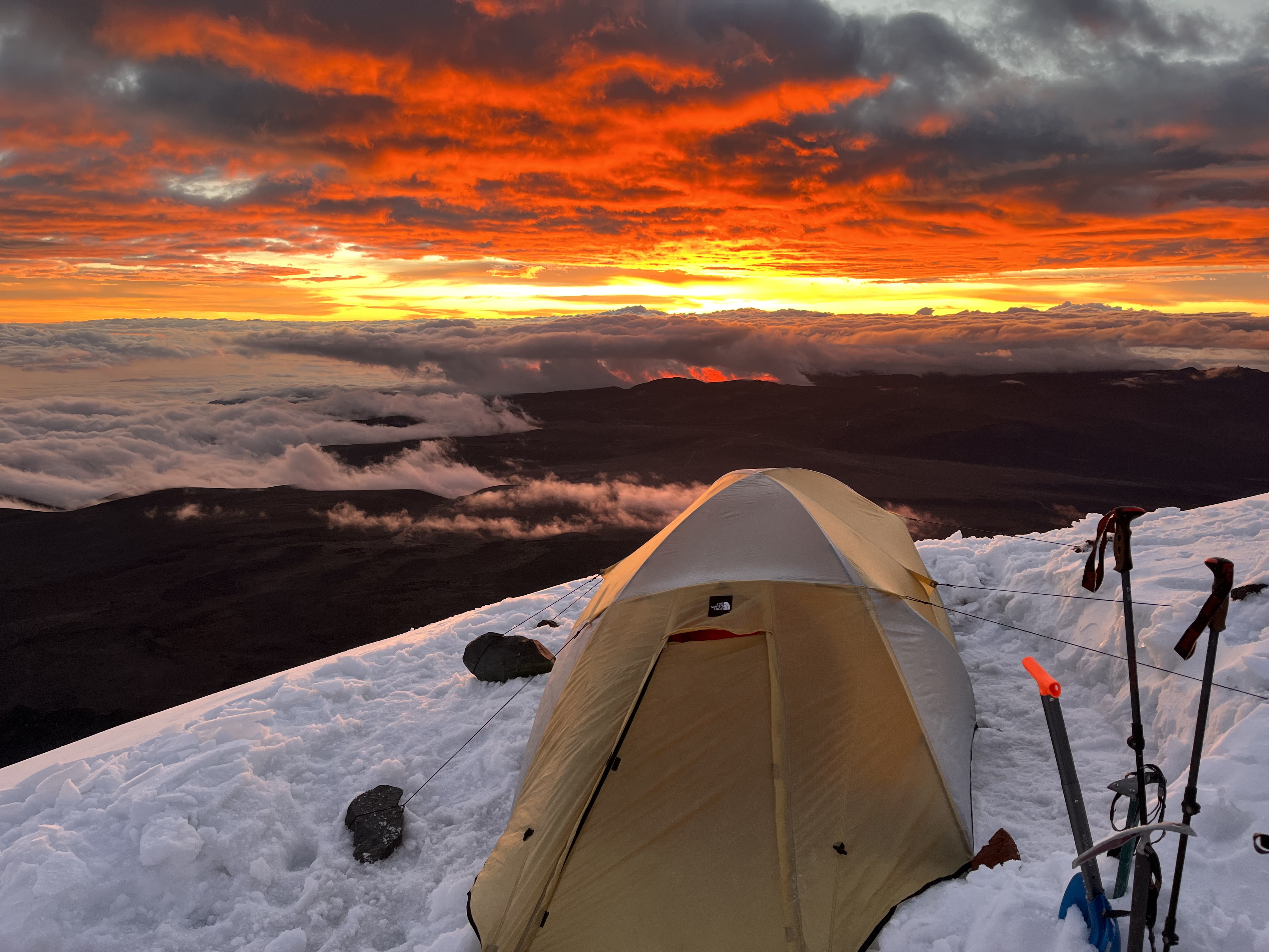 Cotopaxi Krater - Cotopaxi Crater Rim